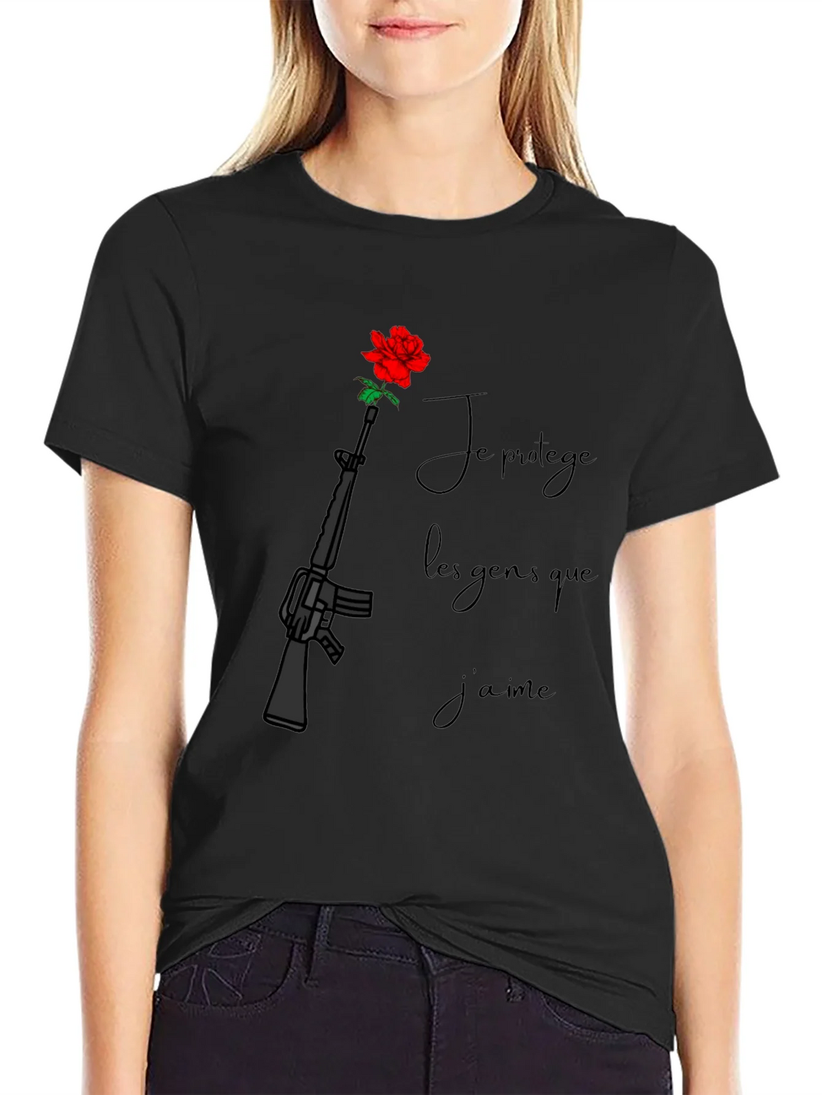 Protective Rose Gun T-Shirt - Je Prot��ge Les Gens Que Jaime